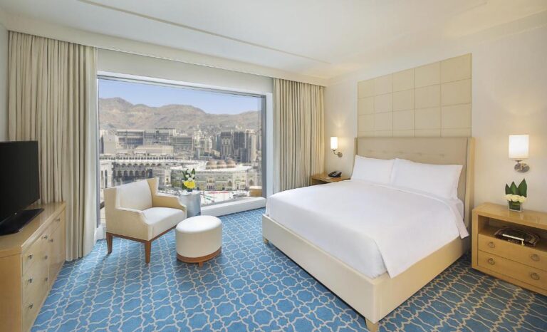 Discover Most Luxurious 4 & 5 Star Hotels in Makkah and Madinah Near Haram