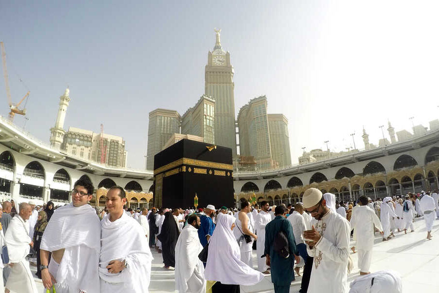Balancing work and worship for Umrah